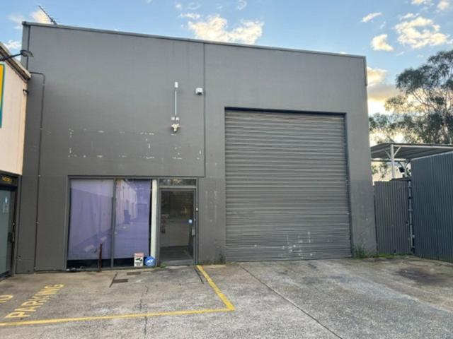 Warehouse for rent in Croydon, Melbourne