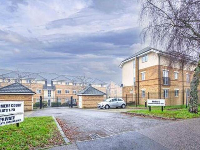 House for sale in Pouchen End, Hertfordshire