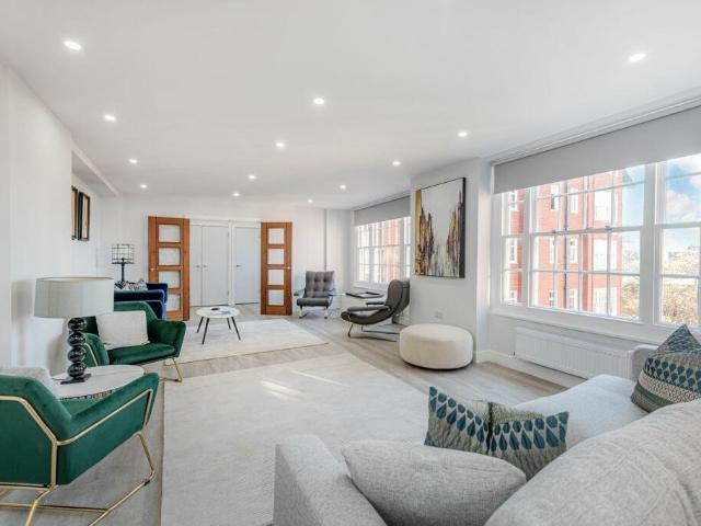 Apartment for rent in St. John's Wood, Greater London