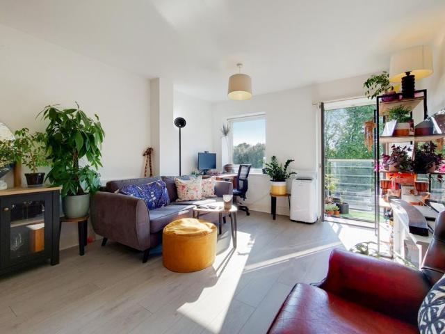 Apartment for rent in Roehampton, Greater London