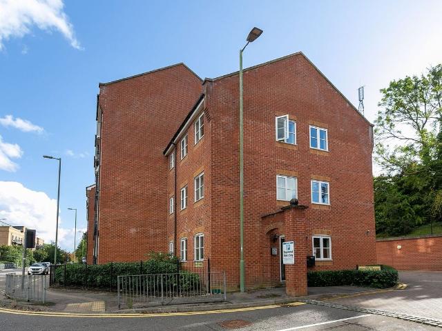 Apartment for rent in Pouchen End, Hertfordshire