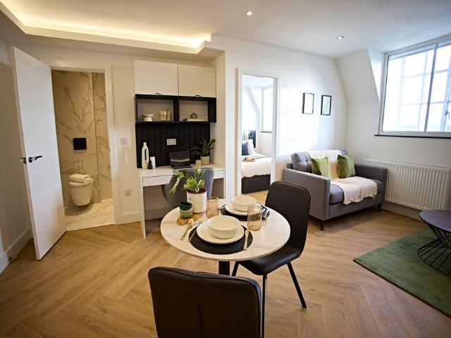 Studio for rent in Leylands, West Yorkshire