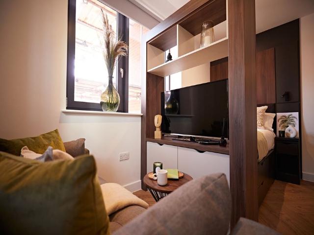 Studio for rent in Woodhouse, West Yorkshire