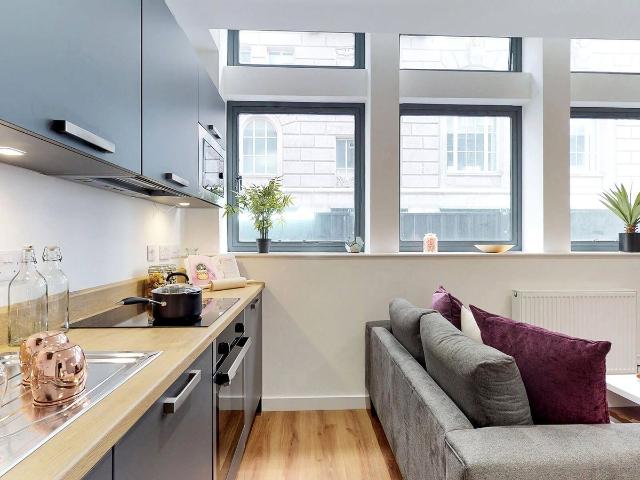 Studio for rent in Calderstones