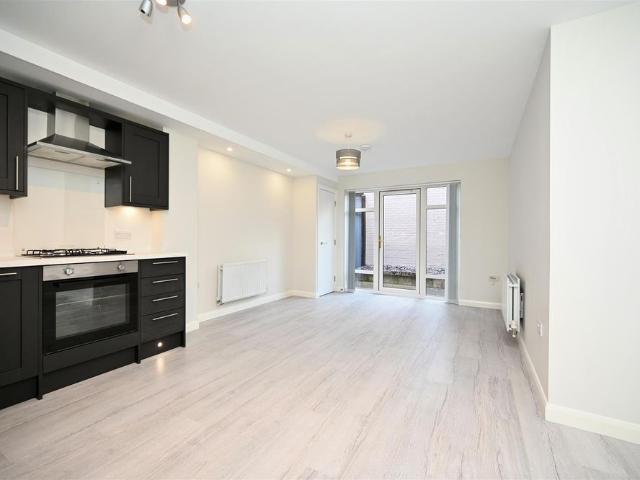 Apartment for rent in Sydenham, Northern Ireland