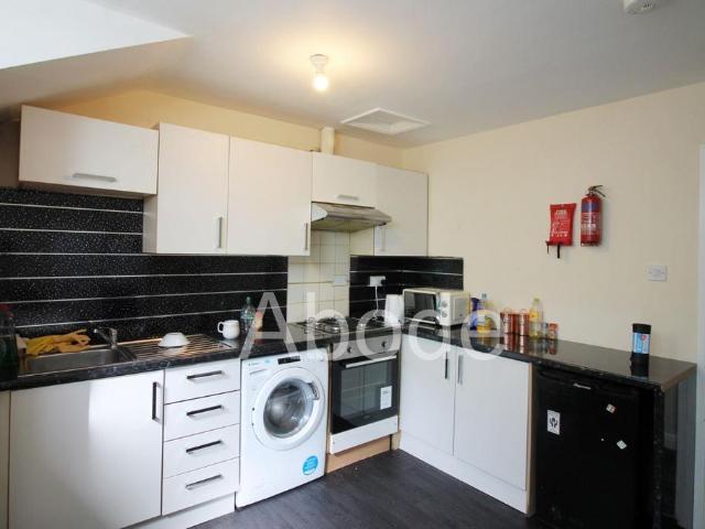 House for rent in Woodhouse, West Yorkshire