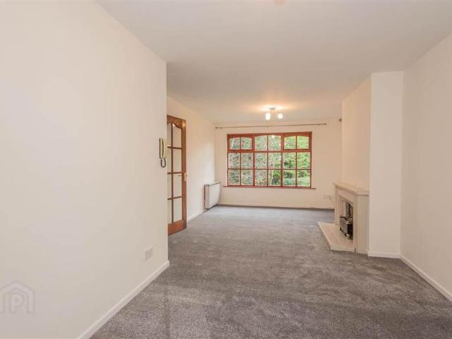 Apartment for rent in Belfast, Gilnahirk
