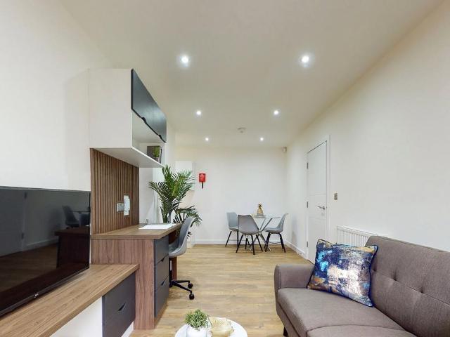 Apartment for rent in Woodhouse, West Yorkshire