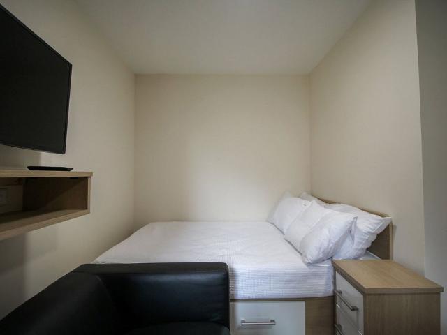 Studio for rent in West Yorkshire