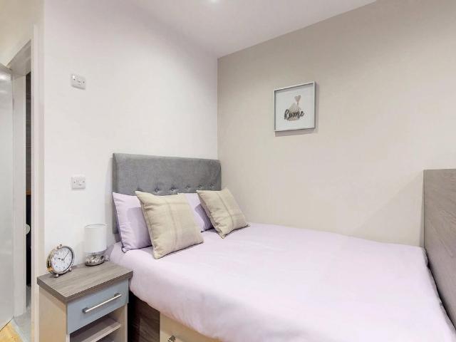 Studio for rent in City Centre, Isle Of Man