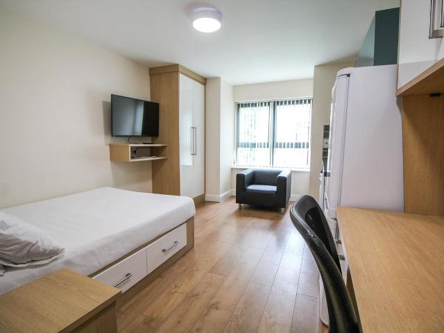 Studio for rent in Woodhouse, West Yorkshire