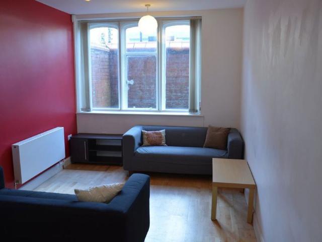Apartment for rent in Metchley, Birmingham
