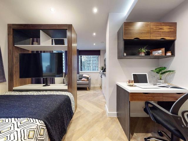 Studio for rent in West Yorkshire
