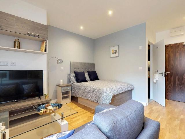 Studio for rent in City Centre, Isle Of Man