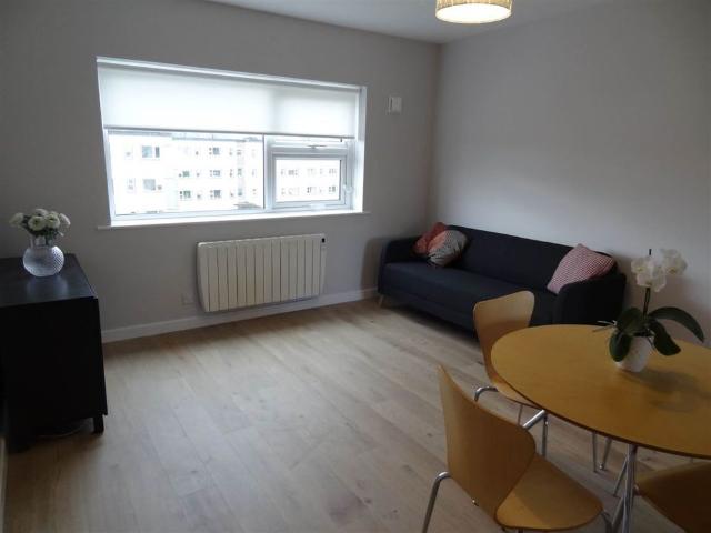 Apartment to rent in Bluebell, North Tipperary