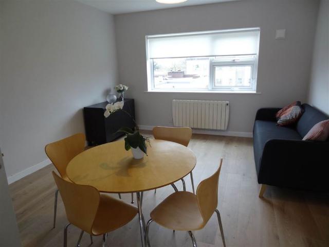 Apartment to rent in Bluebell, North Tipperary