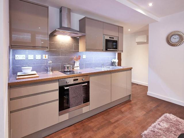 Studio for rent in West Yorkshire