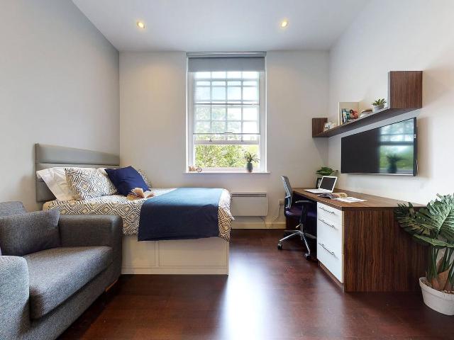 Studio for rent in Woodhouse, West Yorkshire