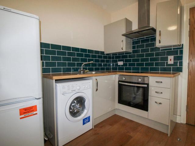 Studio for rent in Woodhouse, West Yorkshire