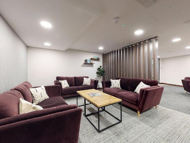 Studio for rent in West Yorkshire