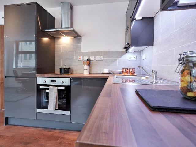 Studio for rent in West Yorkshire