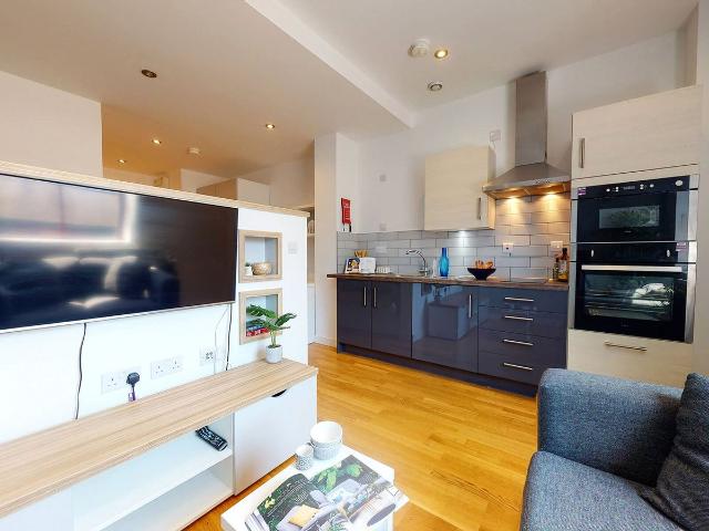 Studio for rent in Woodhouse, West Yorkshire