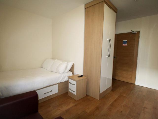 Studio for rent in Woodhouse, West Yorkshire
