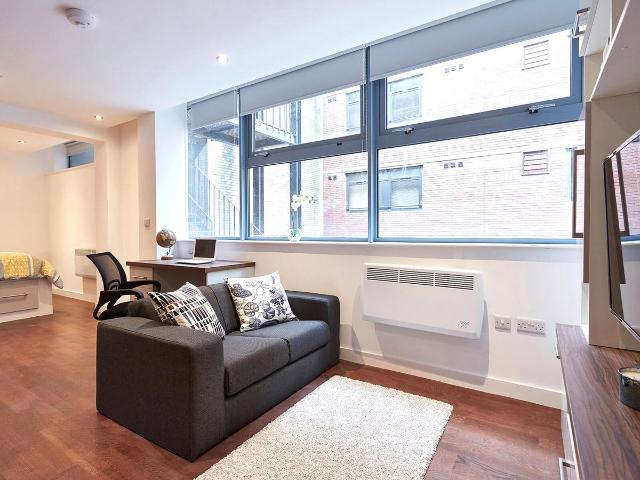 Studio for rent in West Yorkshire