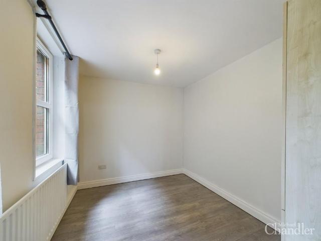 Apartment for rent in Belfast, The Holyland