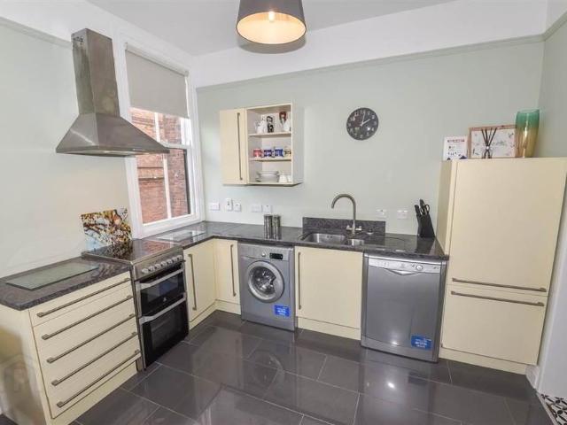 Apartment for rent in Belfast, Windsor