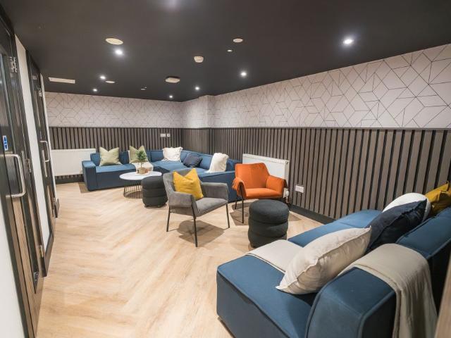 Studio for rent in West Yorkshire