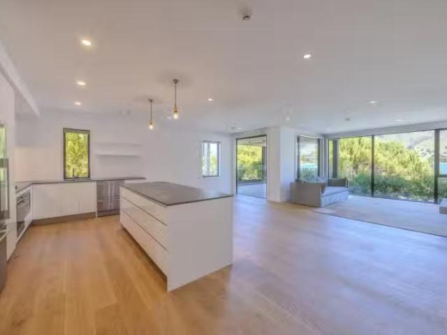 House for sale in Otakou