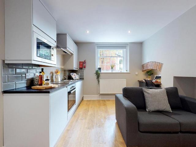Apartment for rent in Woodhouse, West Yorkshire