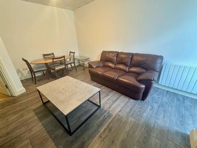 Apartment to rent in Leitrim, Connacht