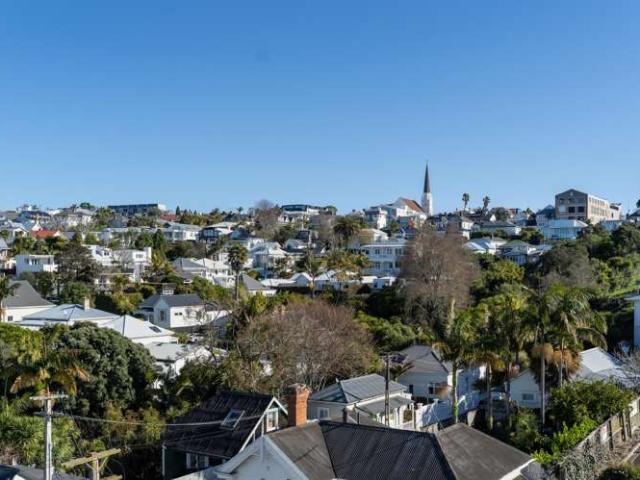 Apartment for sale in Auckland, Oroua County