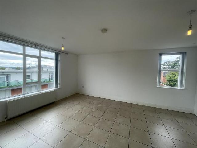 Apartment for rent in Andersonstown, Northern Ireland