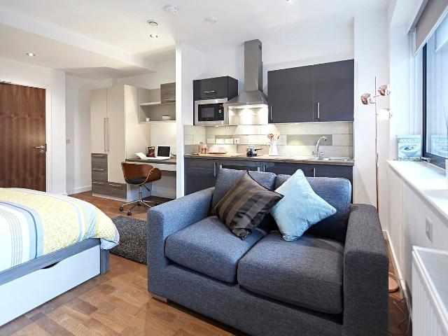 Studio for rent in Leylands, West Yorkshire