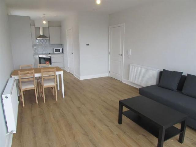 Apartment to rent in Saint Joseph's, North Tipperary