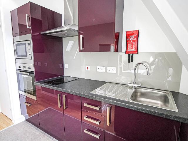Studio for rent in Woodhouse, West Yorkshire
