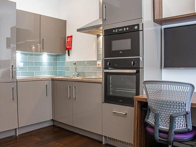 Studio for rent in Woodhouse, West Yorkshire