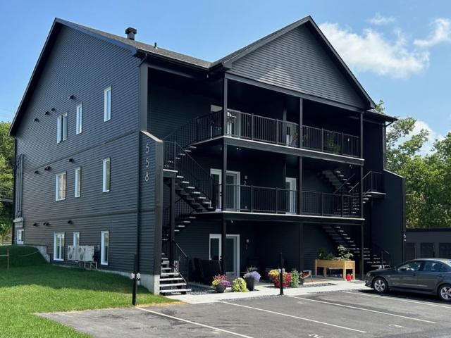 Apartment for rent in Le Val-saint-françois, Quebec