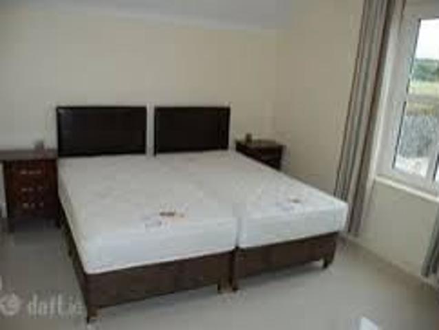 Apartment to rent in Moneygold, Connacht