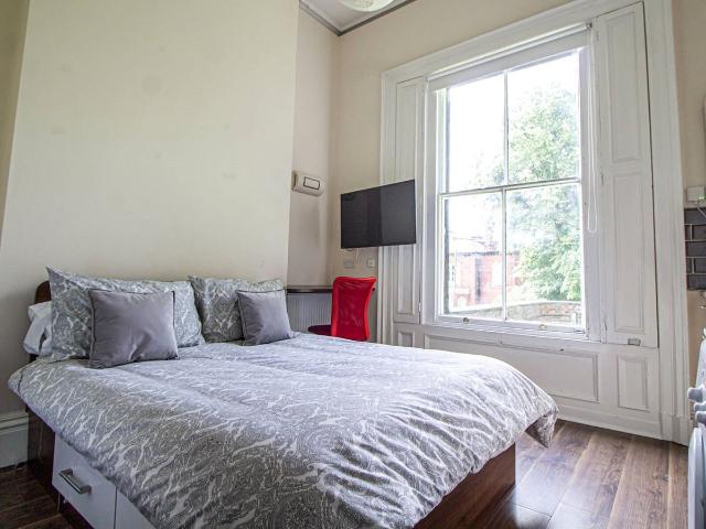Studio for rent in Woodhouse, West Yorkshire