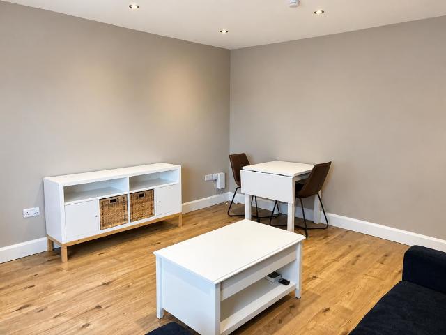 Apartment to rent in Bluebell, North Tipperary