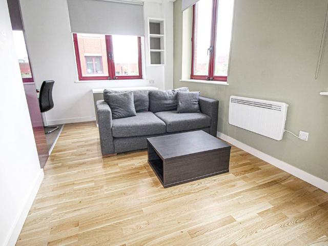 Studio for rent in Camp Field, Leeds