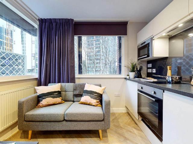 Studio for rent in West Yorkshire