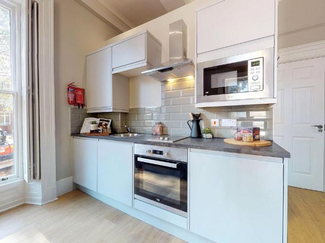 Studio for rent in Woodhouse, West Yorkshire