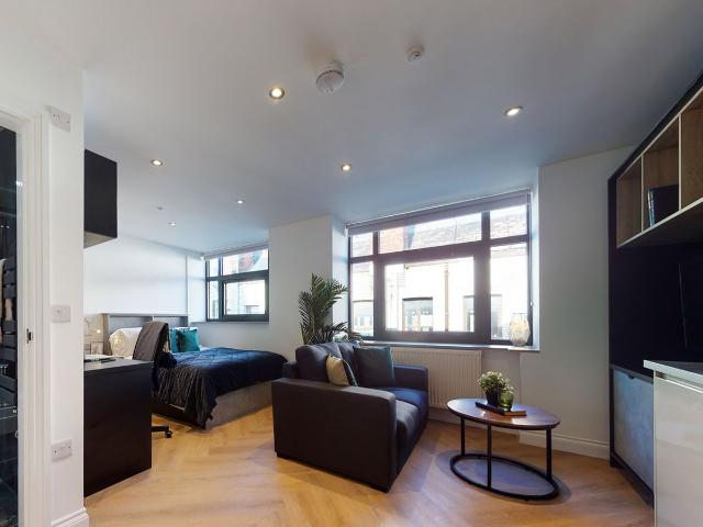 Studio for rent in West Yorkshire