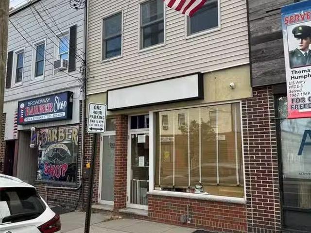 Condo for rent in Levittown