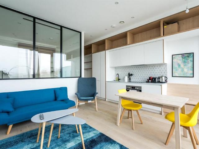 Apartment for rent in London Borough of Hounslow, Strand